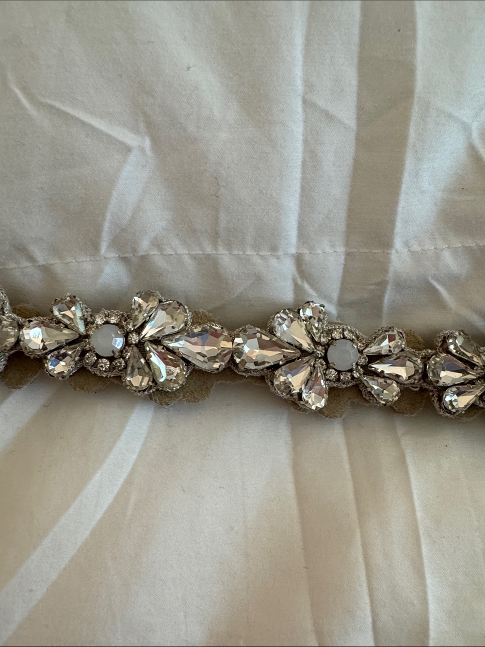BHLD Sparkled Floral Crystal Ribbon Belt - New
